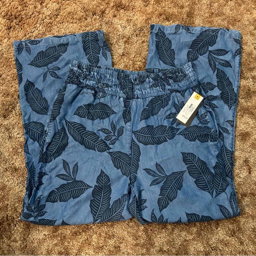 NWT Land N Sea Faded Floral/Leaf Print Wide Leg Pants Blue, Sz M - Picture 2 of 7